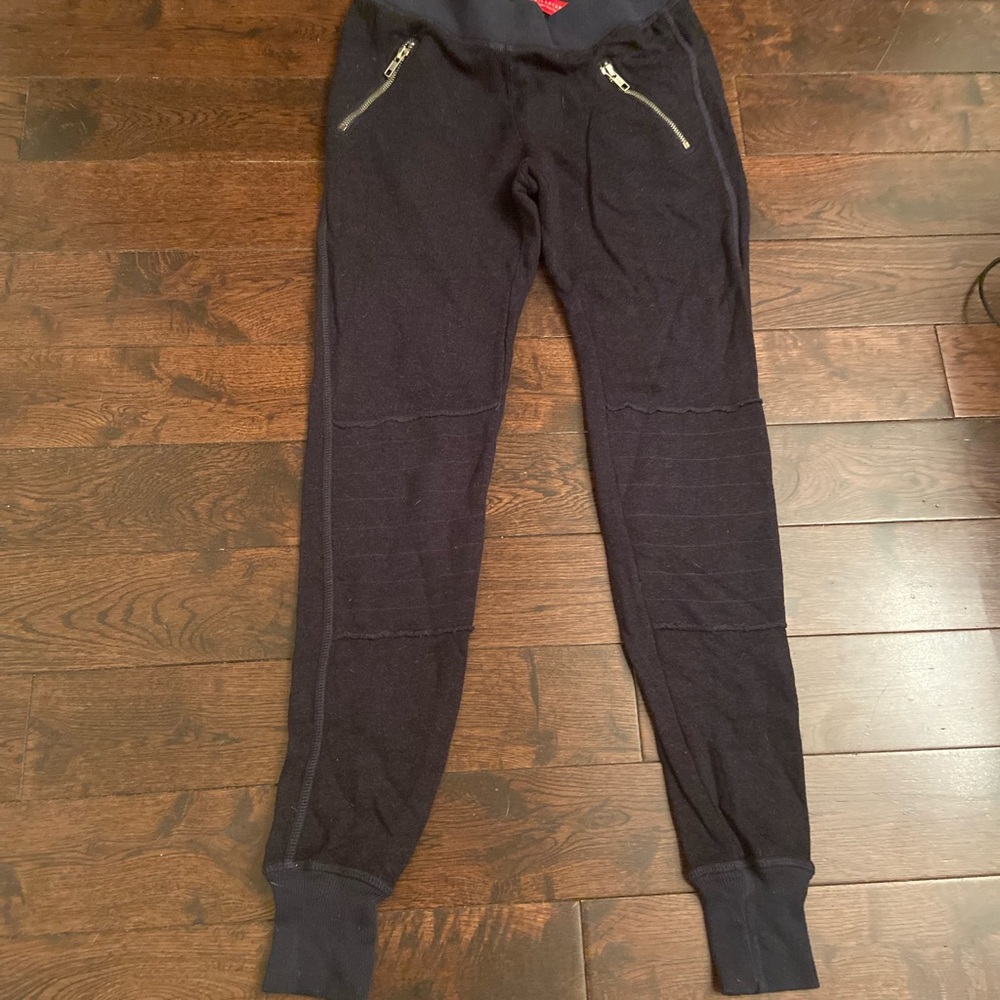 N philanthropy skinny moto sweats size xs.